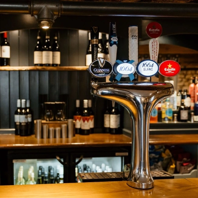 The White Horse Baston Bar